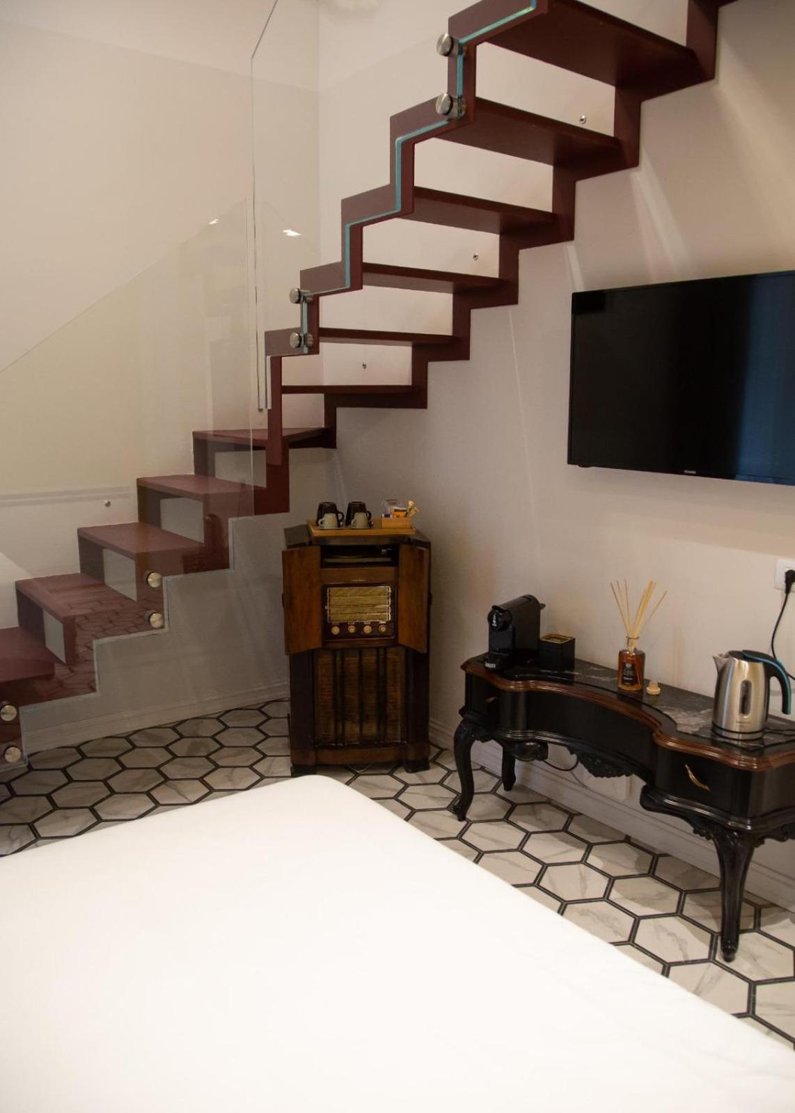 Costantinopoli 33 Grand Naples